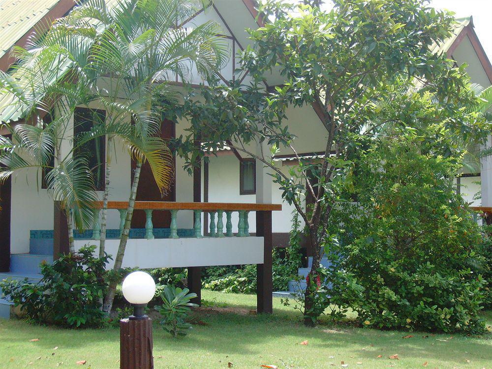 Lanta Palm Beach Resort , Beach Bungalow - Ko Lanta Kültér fotó