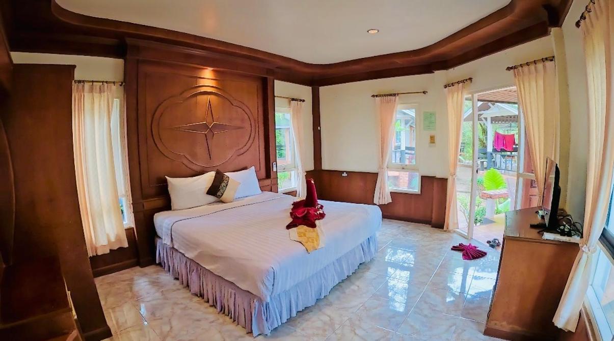 Lanta Palm Beach Resort , Beach Bungalow - Ko Lanta Kültér fotó