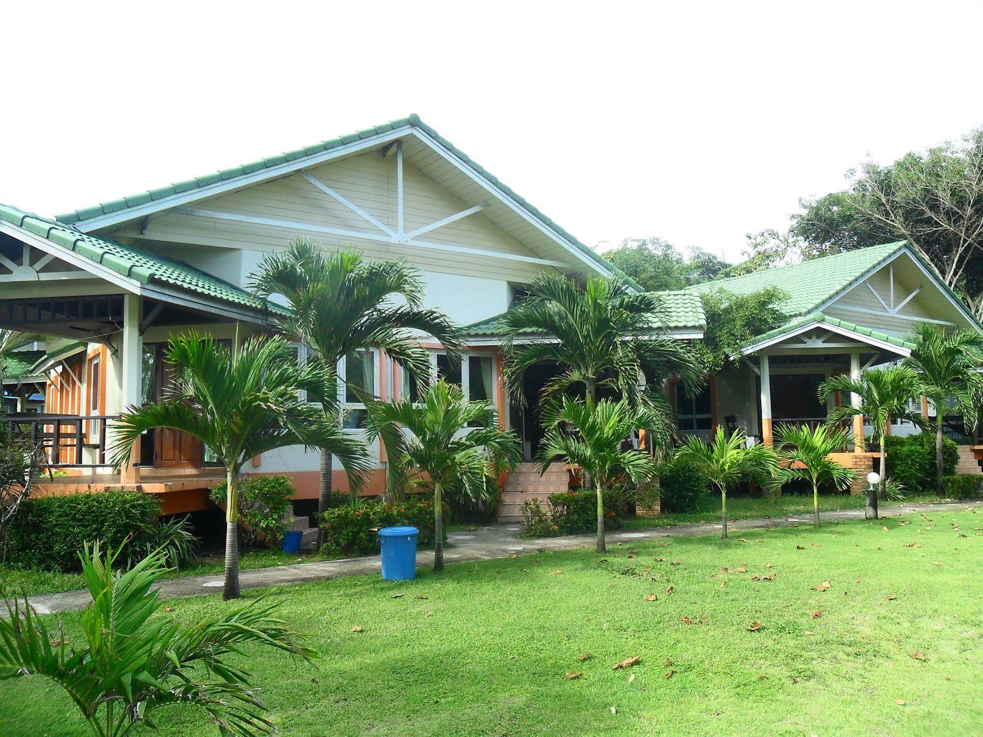 Lanta Palm Beach Resort , Beach Bungalow - Ko Lanta Kültér fotó