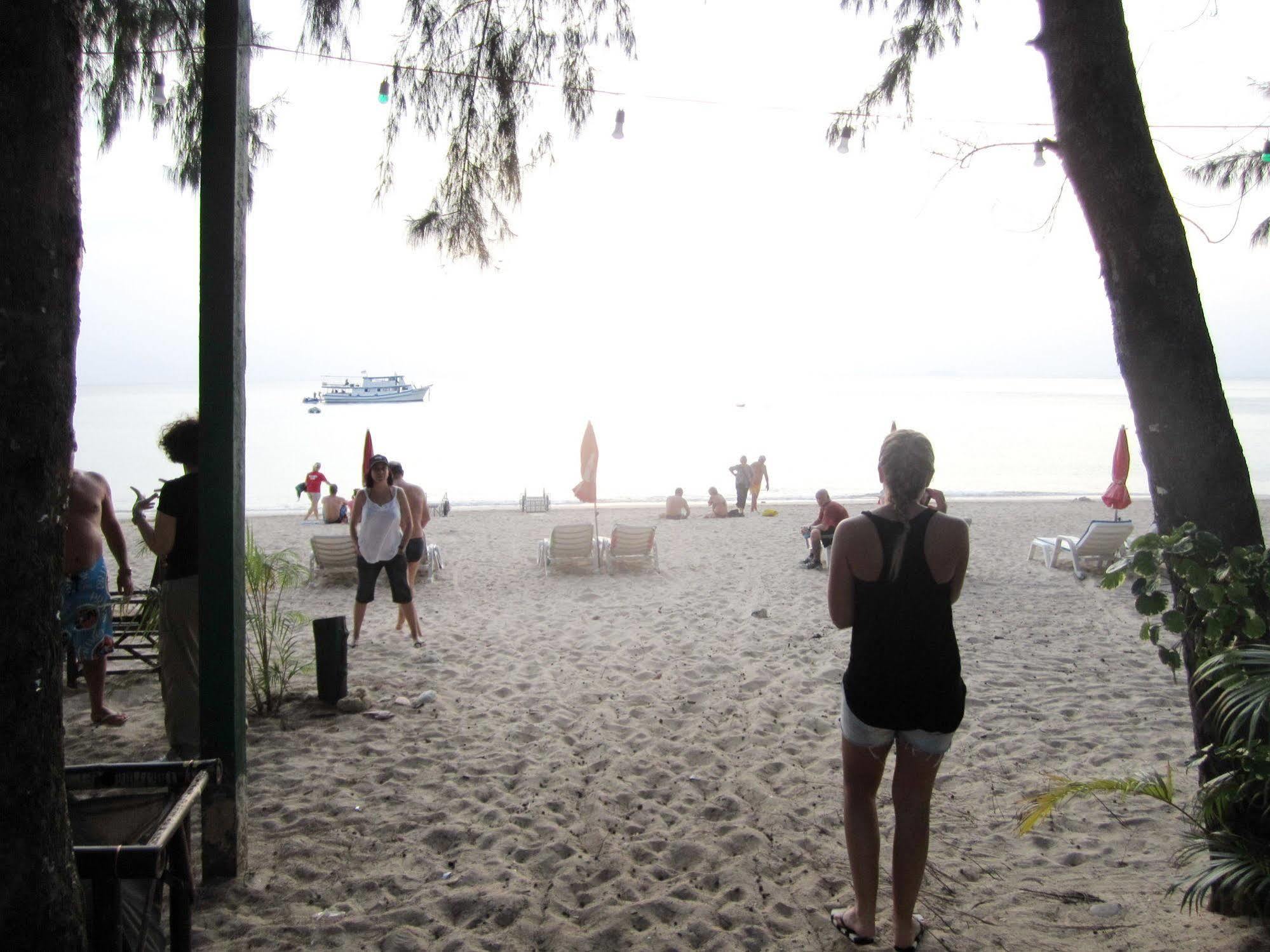 Lanta Palm Beach Resort , Beach Bungalow - Ko Lanta Kültér fotó