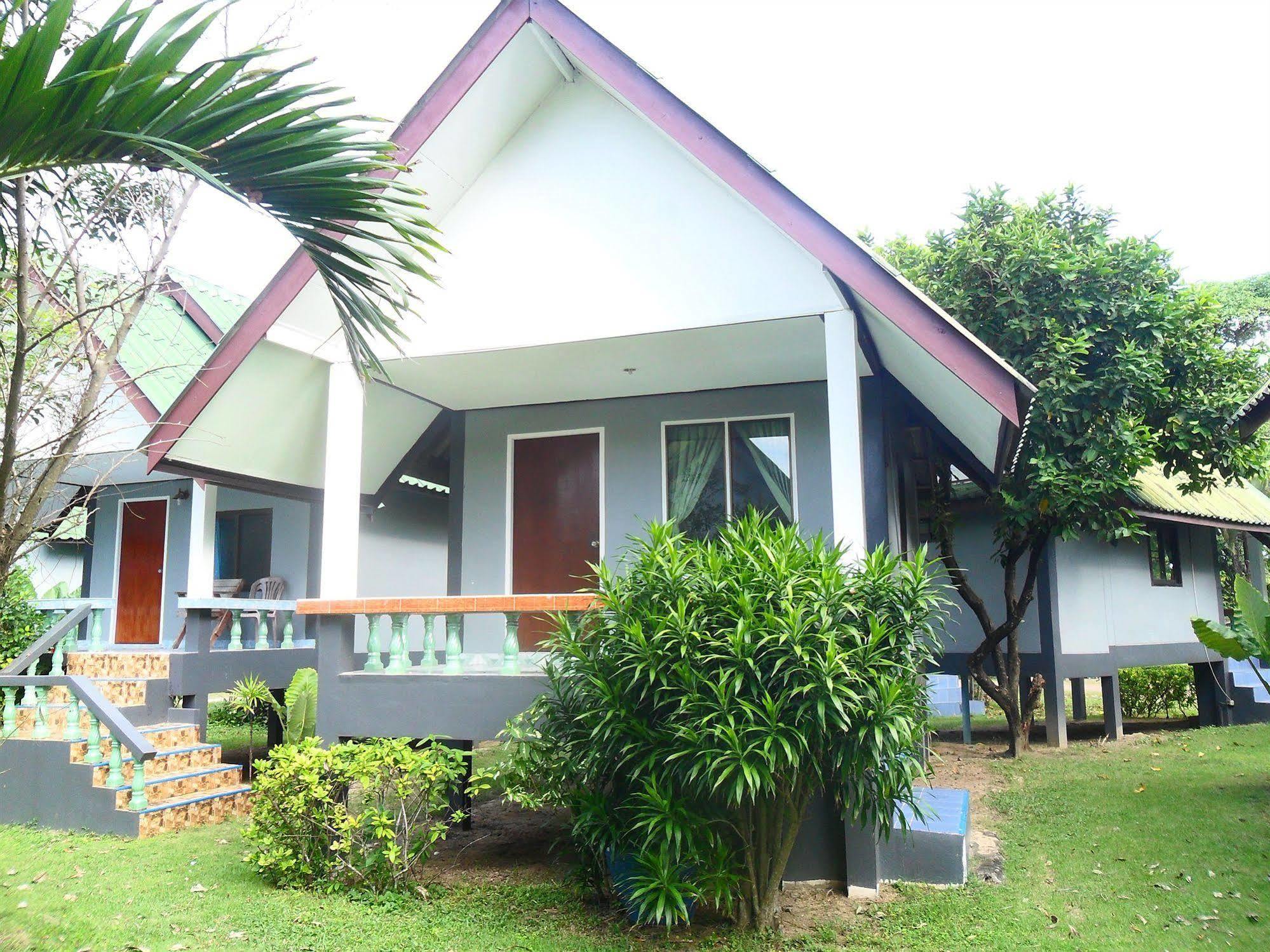 Lanta Palm Beach Resort , Beach Bungalow - Ko Lanta Kültér fotó