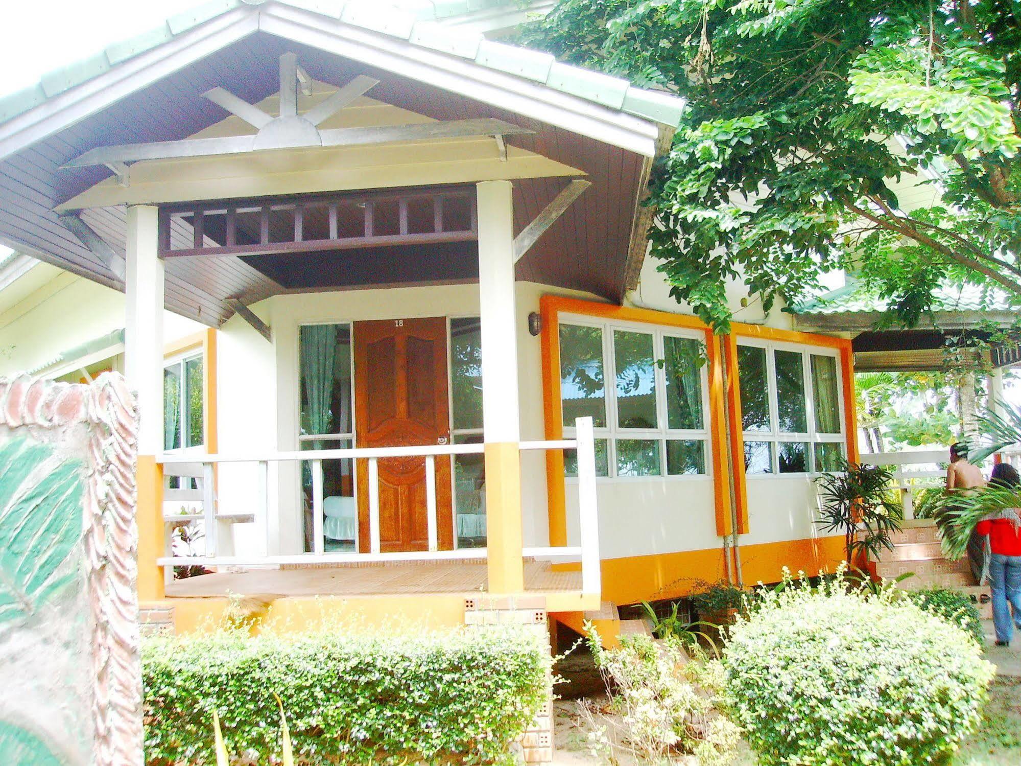 Lanta Palm Beach Resort , Beach Bungalow - Ko Lanta Kültér fotó