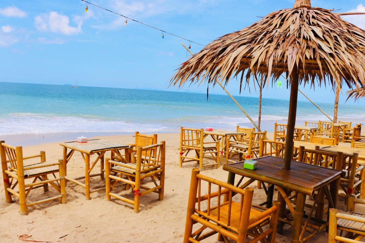 Lanta Palm Beach Resort , Beach Bungalow - Ko Lanta Kültér fotó