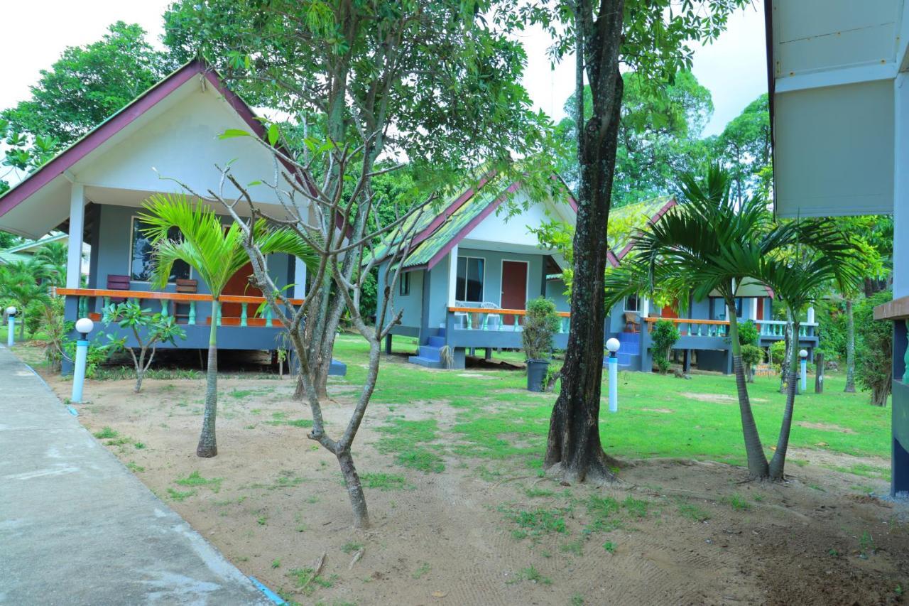 Lanta Palm Beach Resort , Beach Bungalow - Ko Lanta Kültér fotó